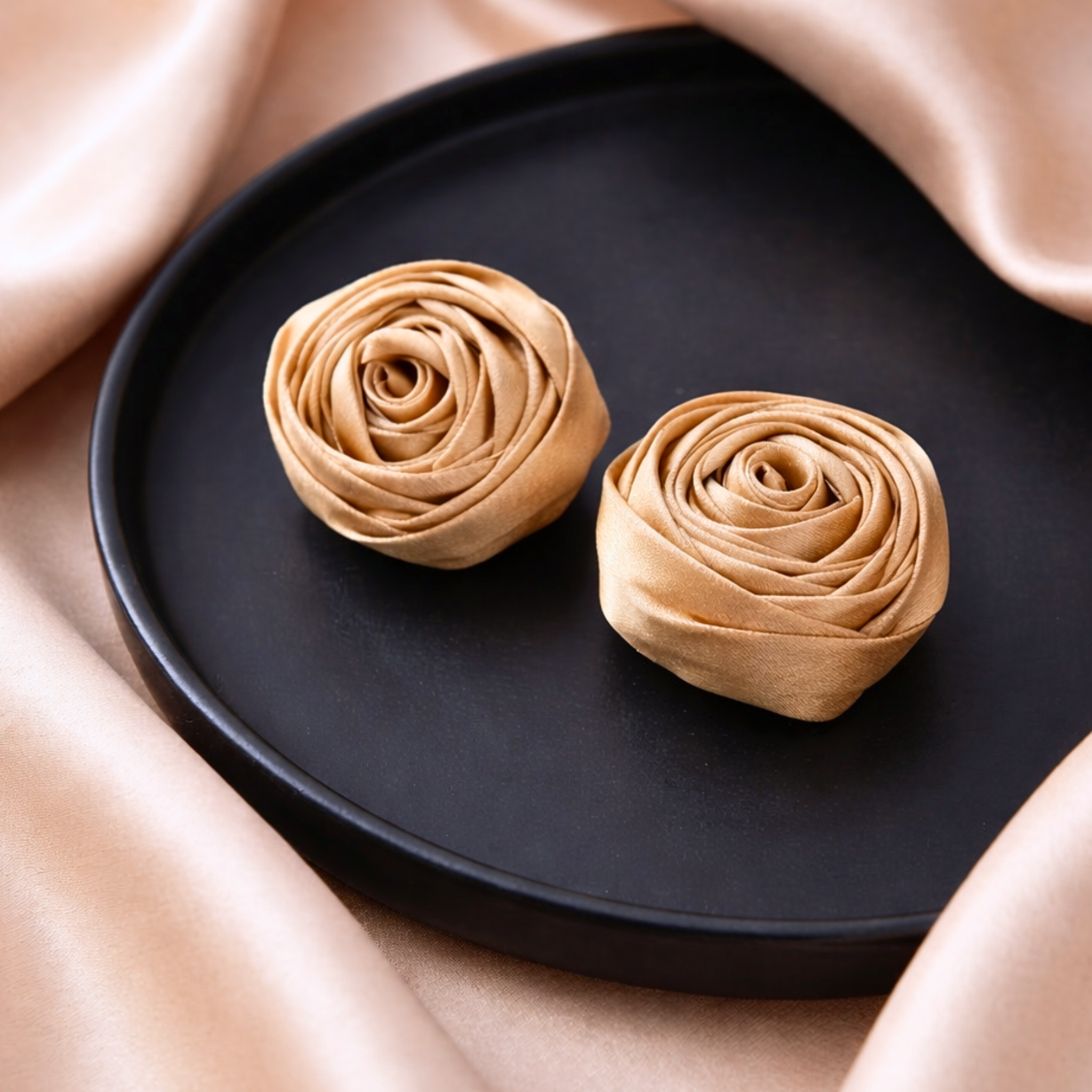 Satin Swirl Clip (Pair)