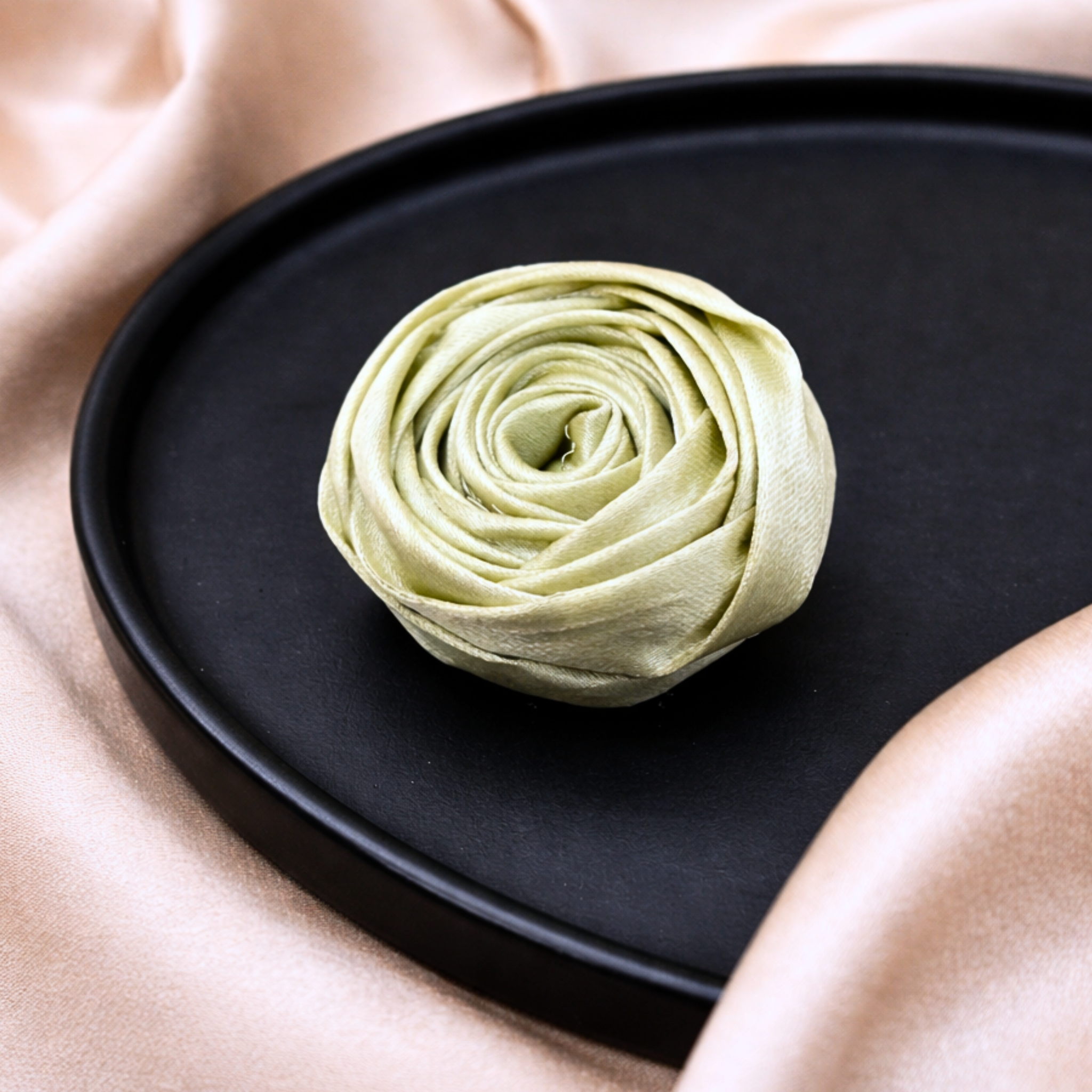 Satin Swirl Clip (Pair)