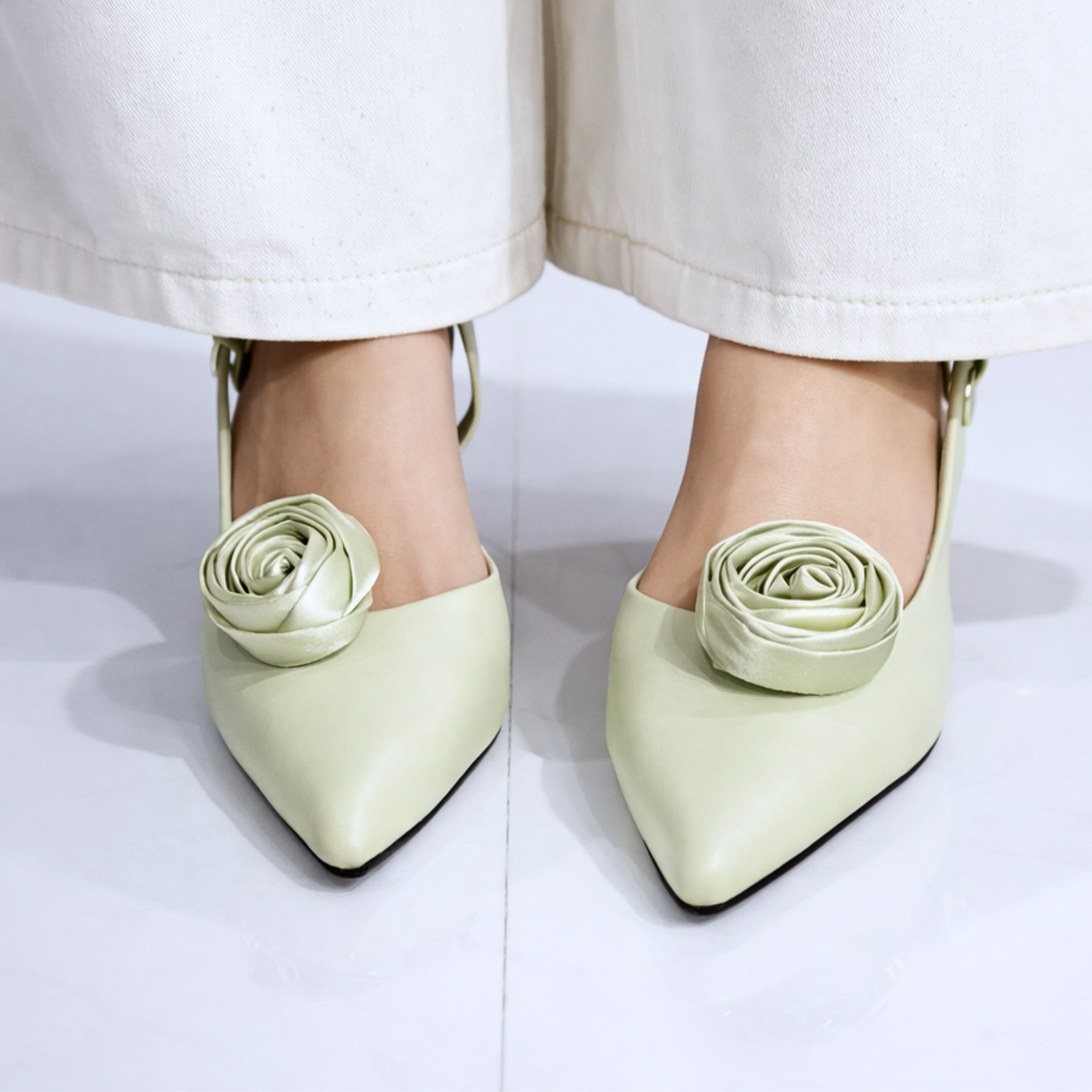 Satin Swirl Clip (Pair)