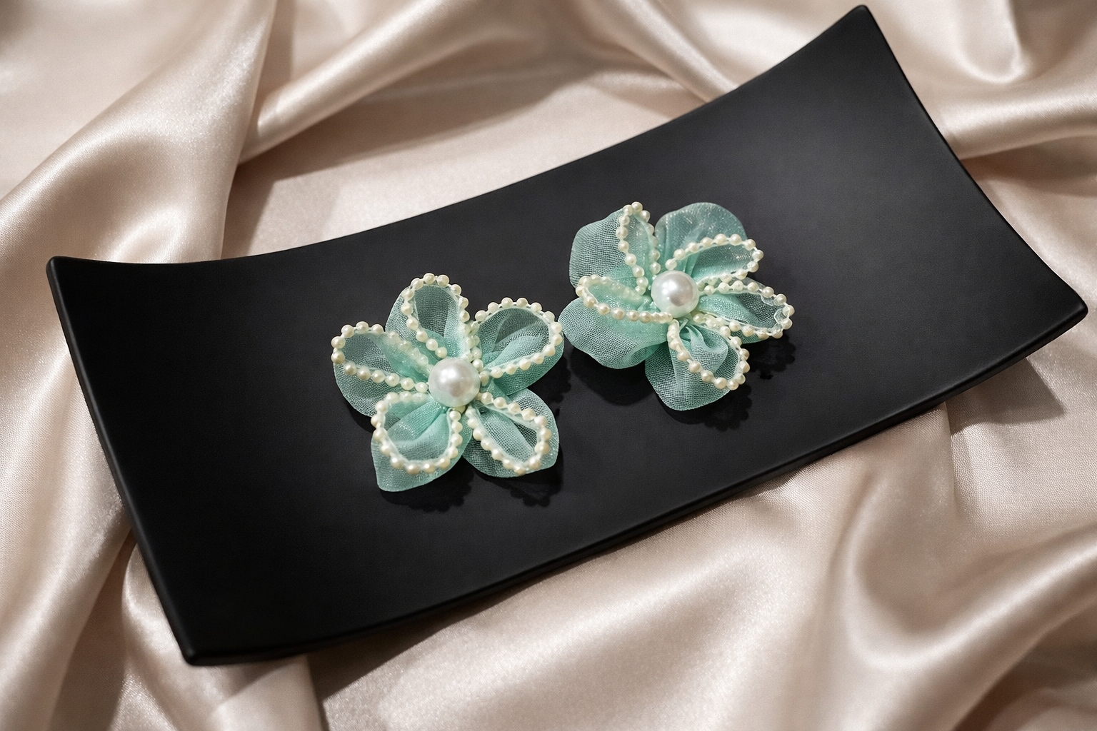 Pearl Bloom Flower Clip (Pair)